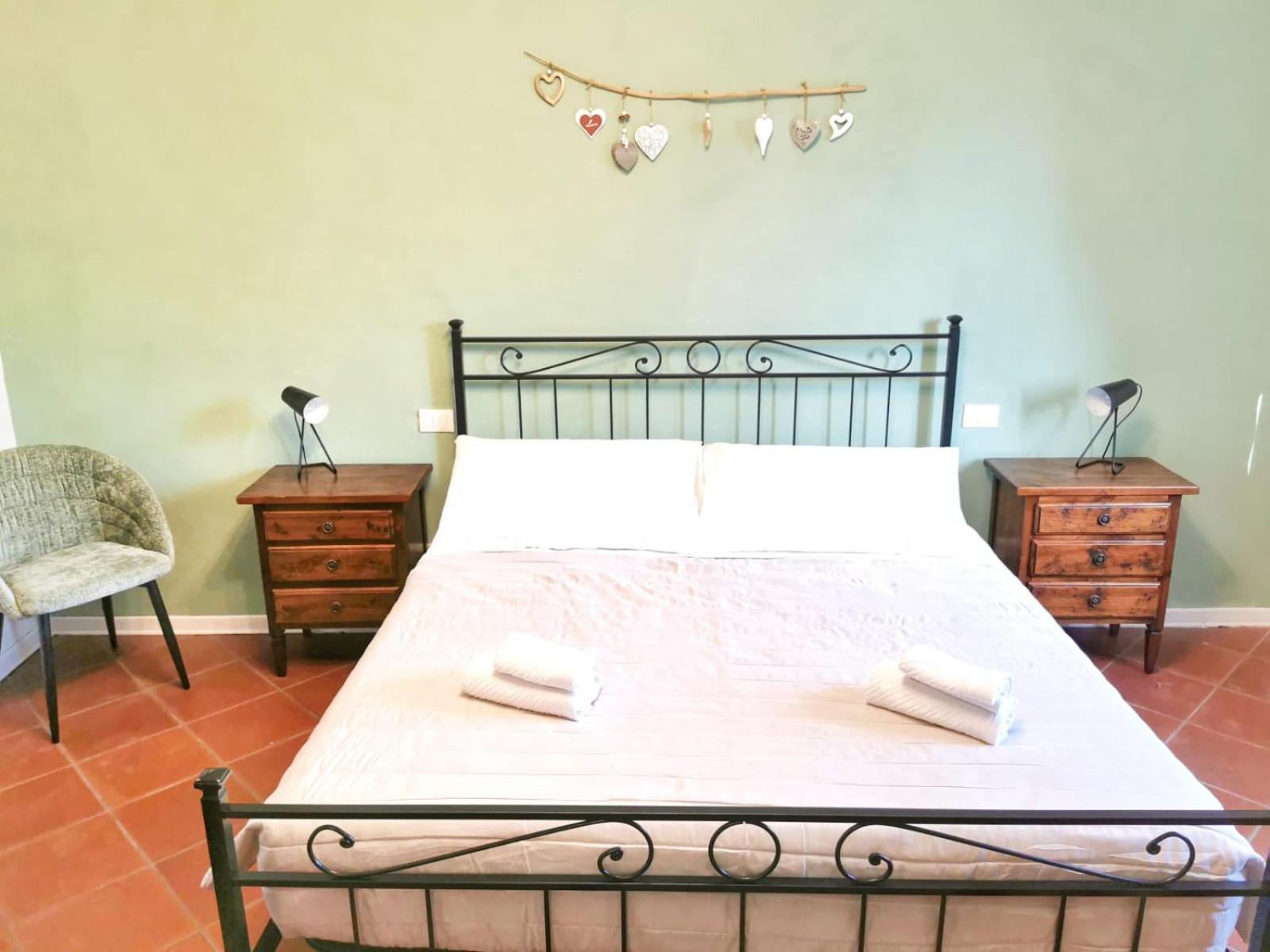 Casa Arya - Independent House - Near The Walls ลุคคา ภายนอก รูปภาพ