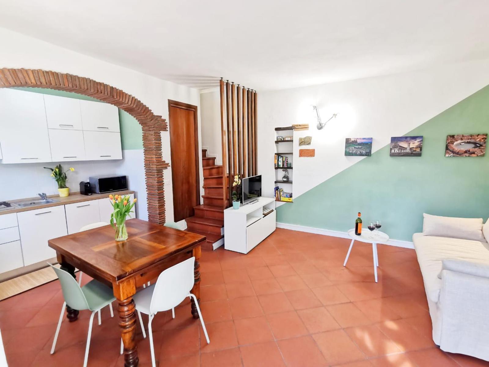 Casa Arya - Independent House - Near The Walls ลุคคา ภายนอก รูปภาพ